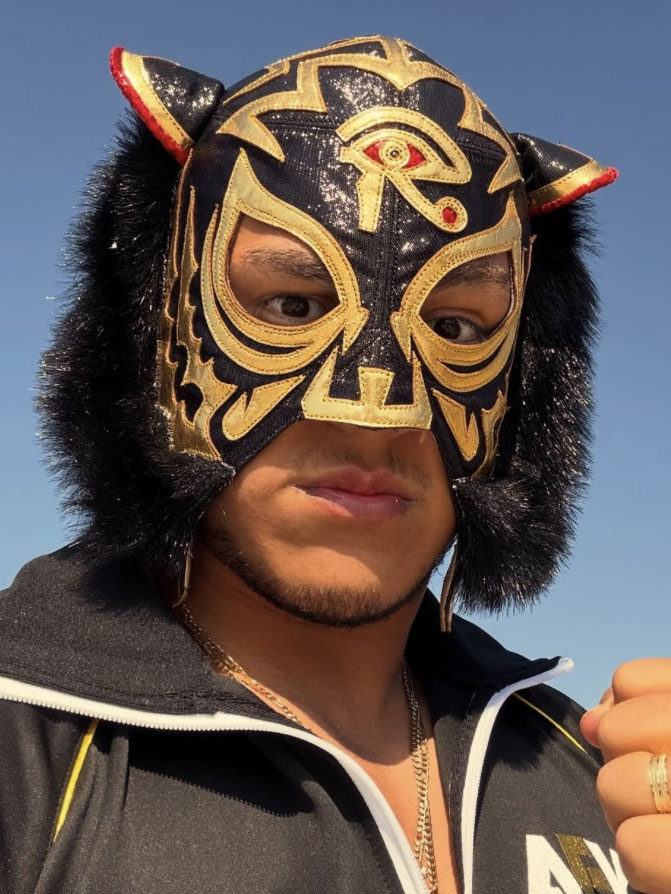 black tiger no contacts
