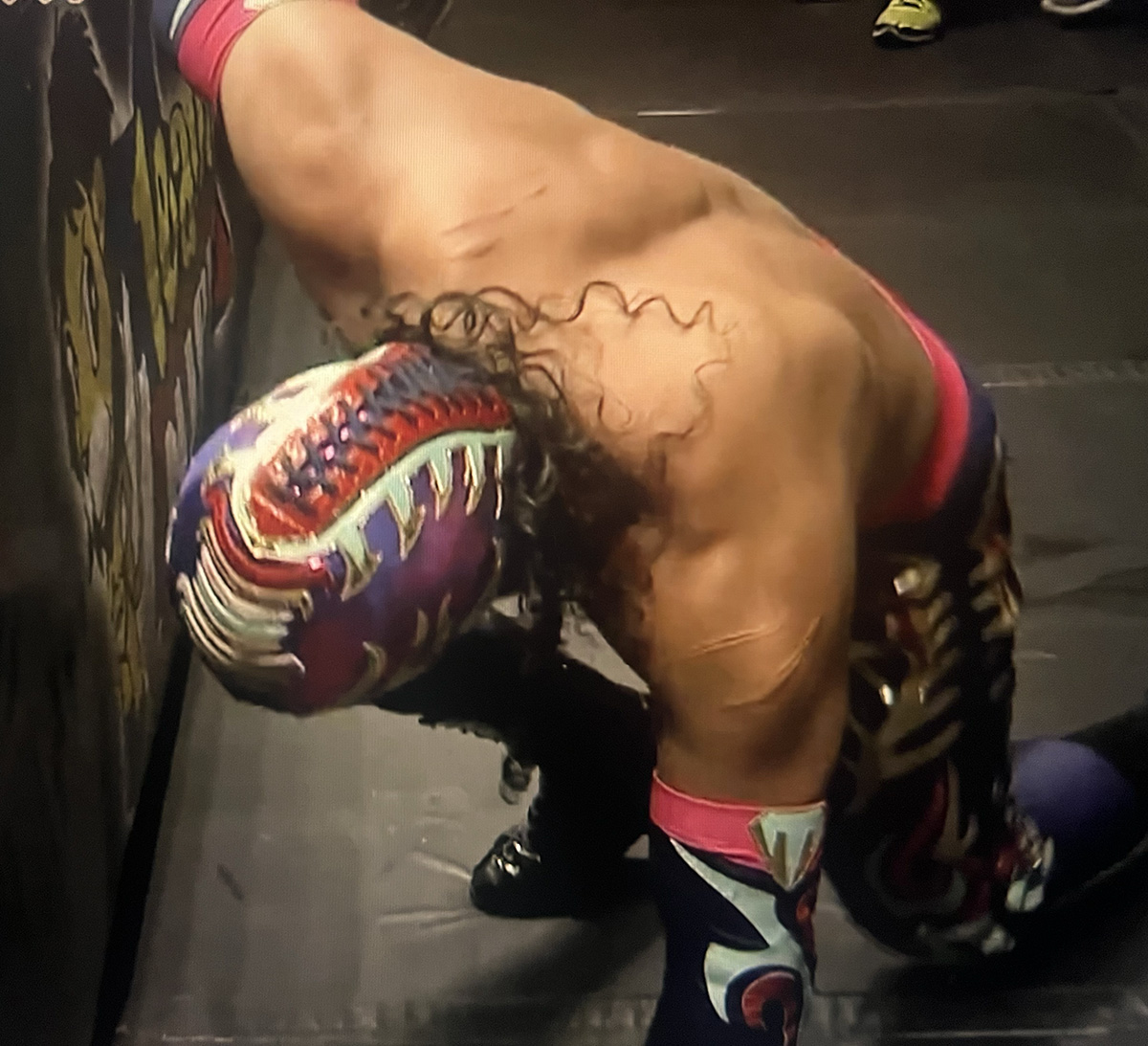 Titán shoulders