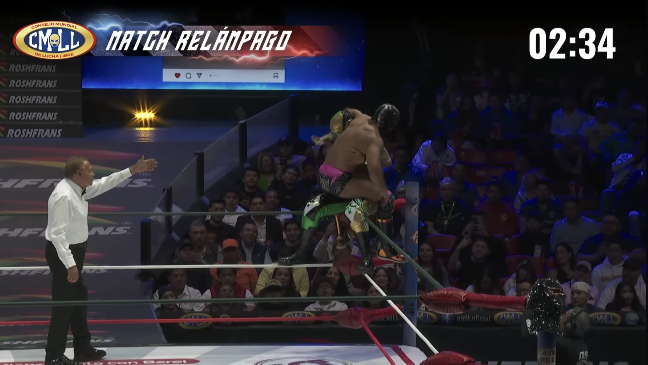 titán & templario on turnbuckle